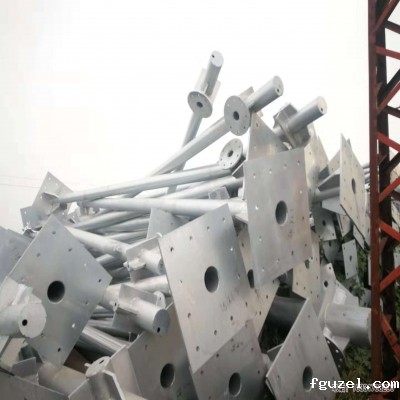 11月24日巴彦淖尔1640根单立柱装车