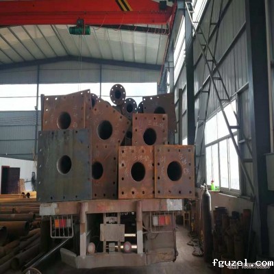 11月20日东营港交通标志杆