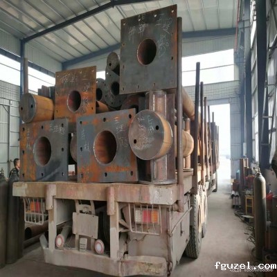 11月26日吉林延边市路名标志杆装车