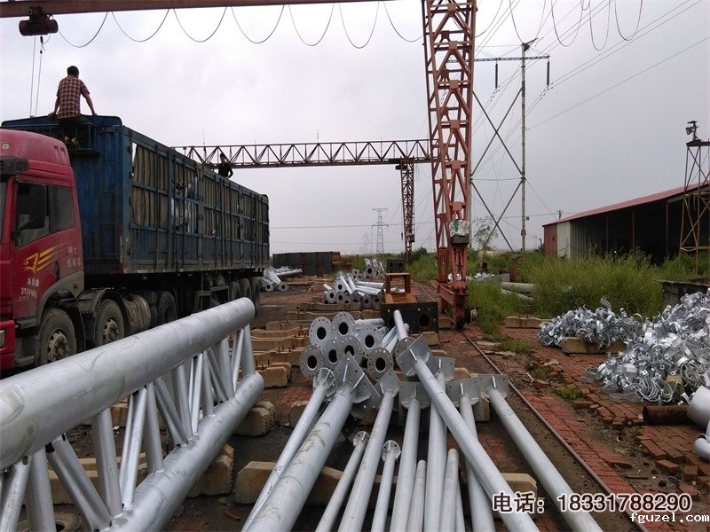 交通标志杆 装车