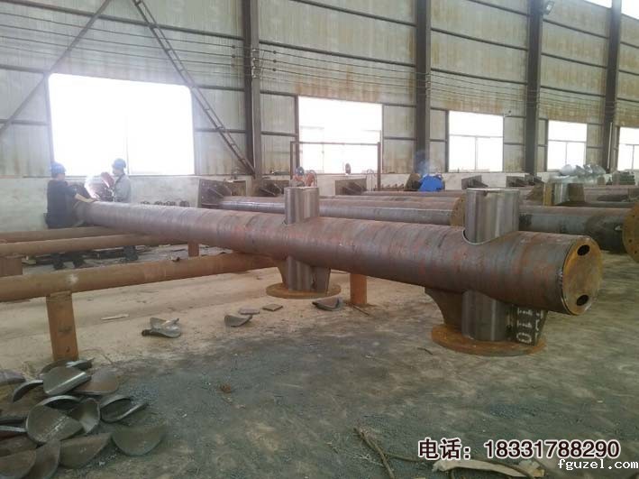 Φ273、Φ325悬臂式交通标志杆加工厂家